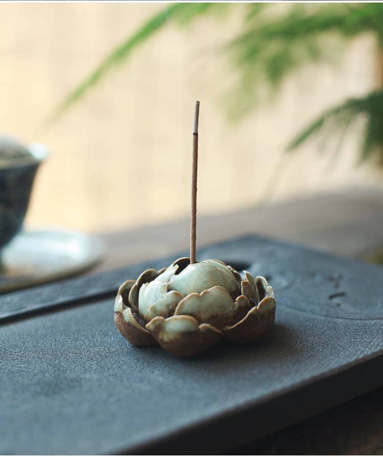 Handmade Ceramic incense burner - Lotus Flower in green