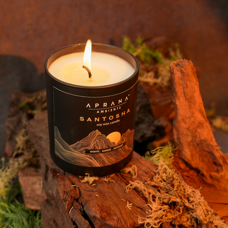 Santosha Candle