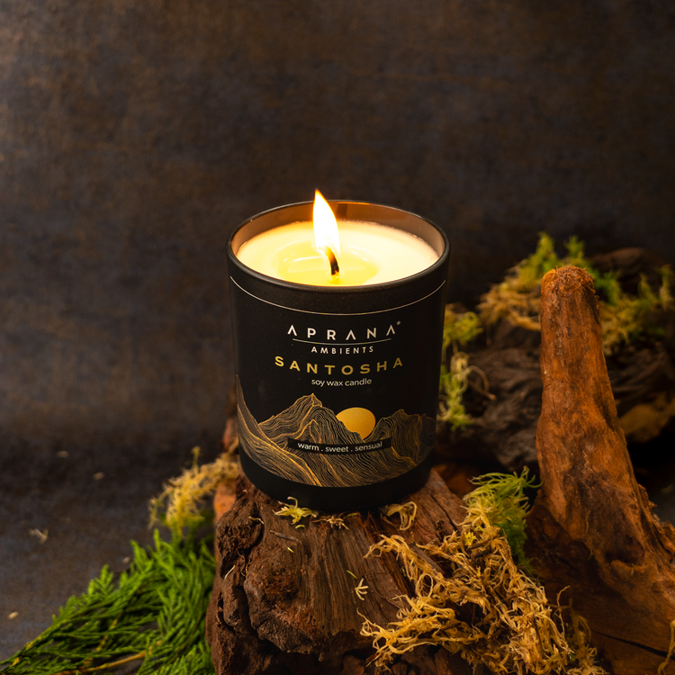 Santosha Candle