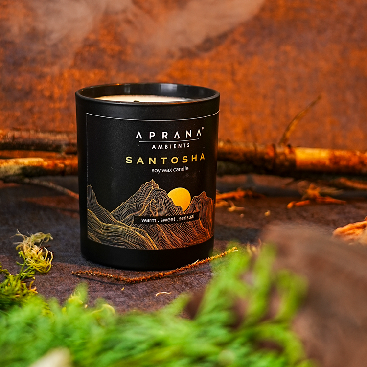 Santosha Candle
