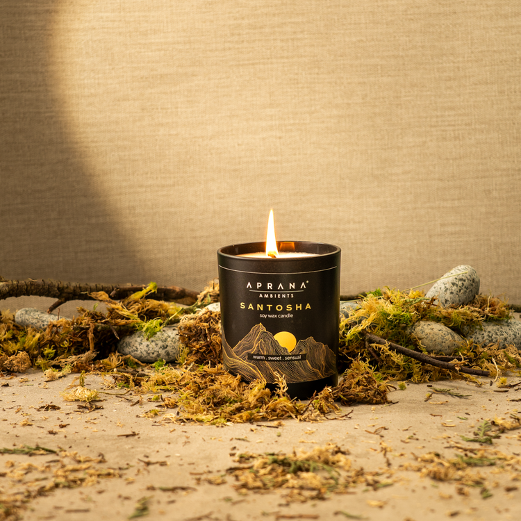 Santosha Candle
