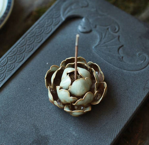 Handmade Ceramic incense burner - Lotus Flower in green