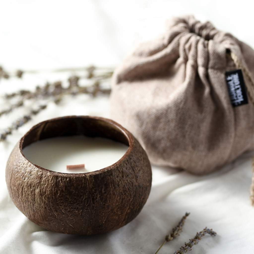 Coconut Shell Candle w/ Gift Bag: Toasted Coconut